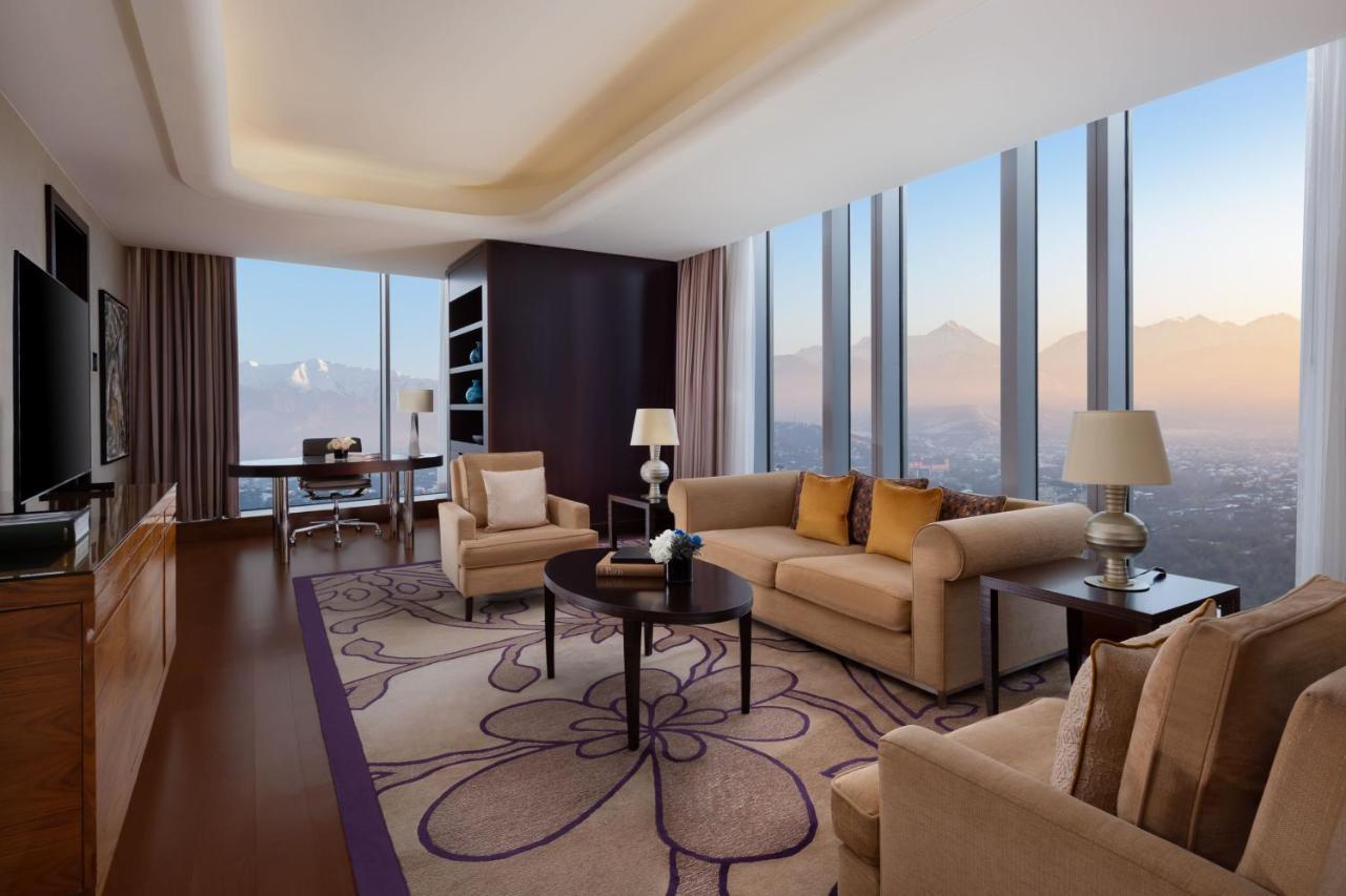 The Ritz-Carlton, Almaty Otel Dış mekan fotoğraf