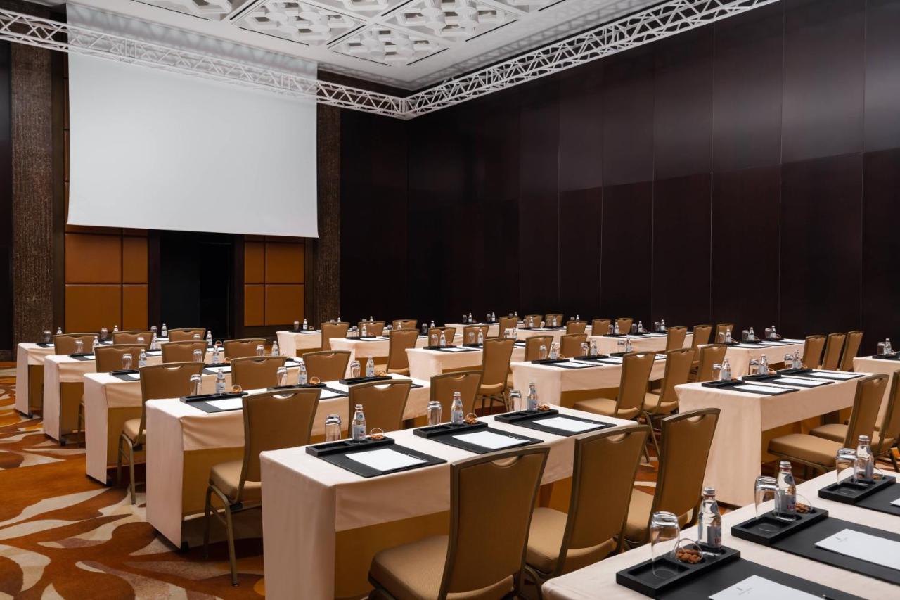 The Ritz-Carlton, Almaty Otel Dış mekan fotoğraf