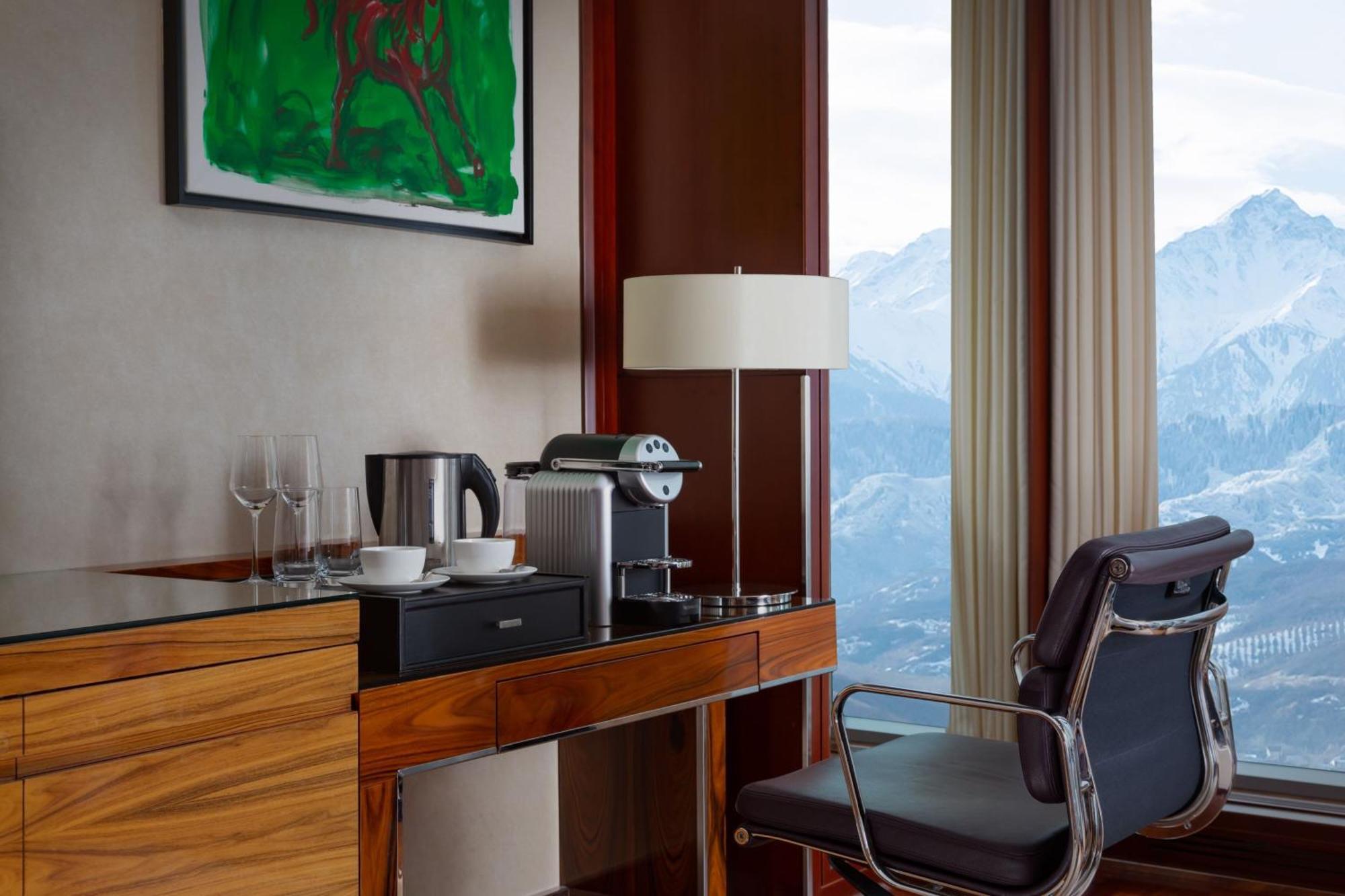 The Ritz-Carlton, Almaty Otel Dış mekan fotoğraf