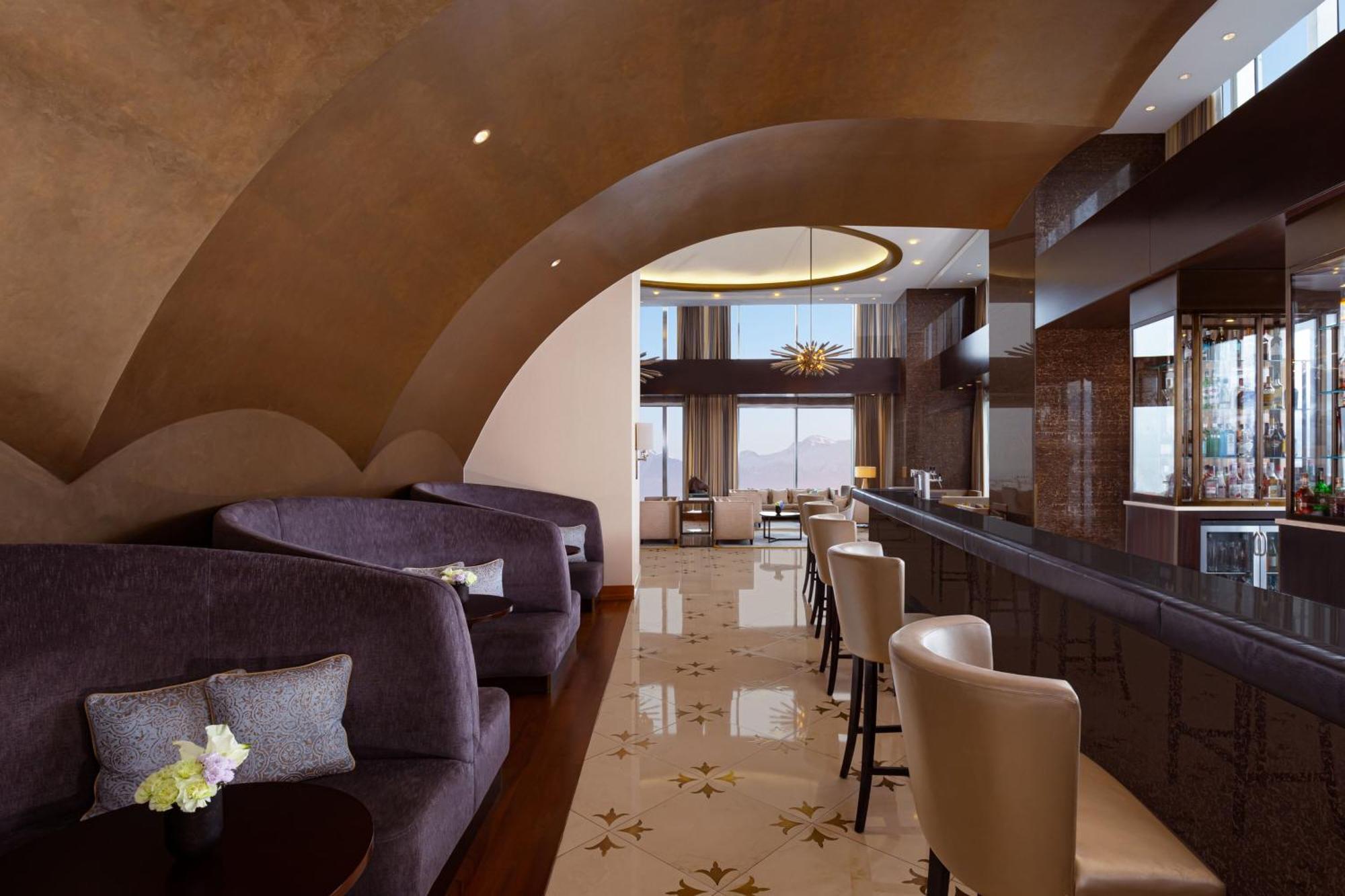 The Ritz-Carlton, Almaty Otel Dış mekan fotoğraf