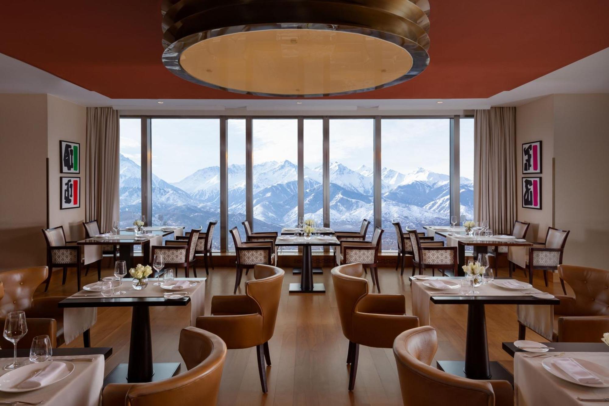 The Ritz-Carlton, Almaty Otel Dış mekan fotoğraf