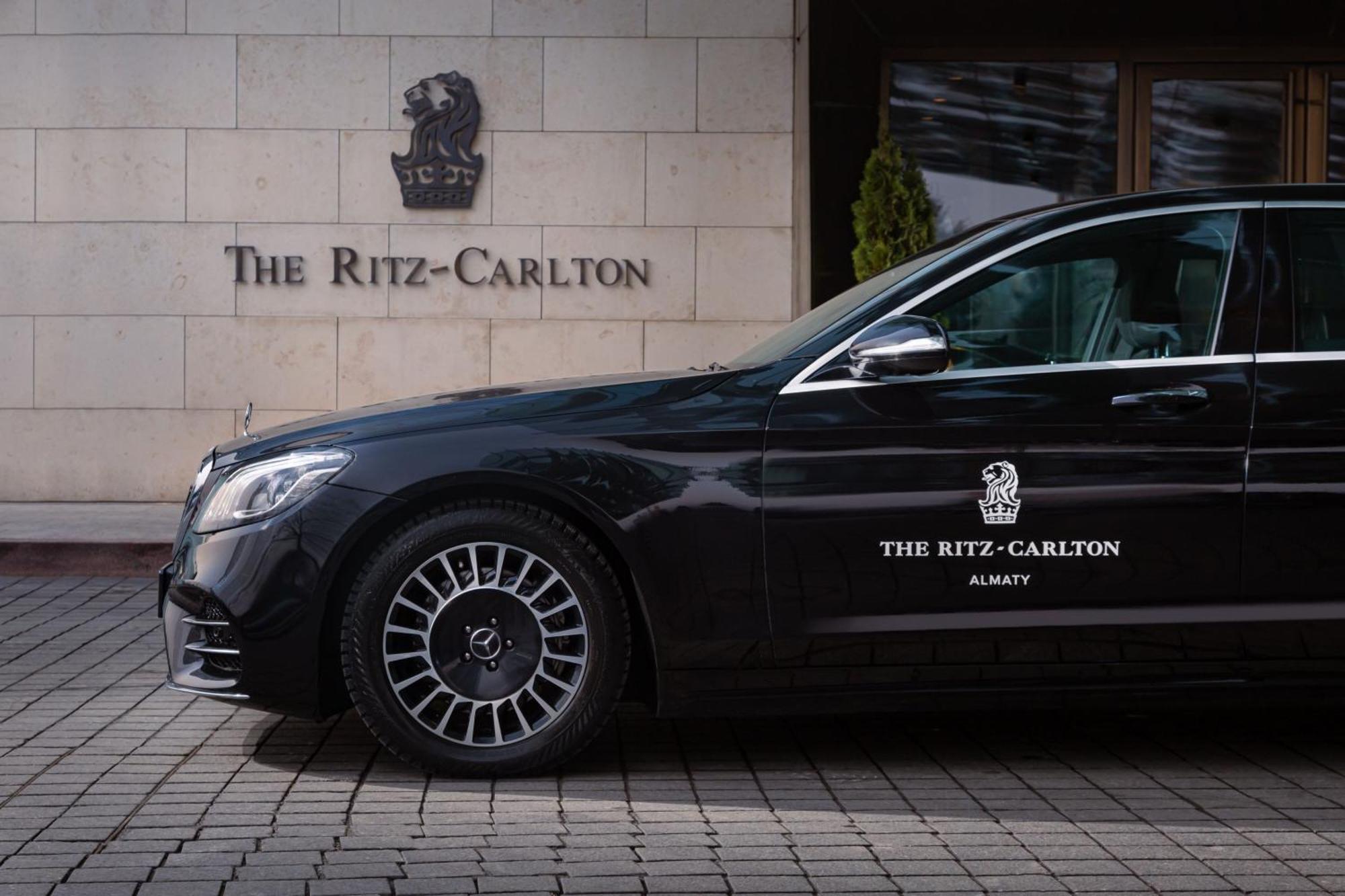 The Ritz-Carlton, Almaty Otel Dış mekan fotoğraf